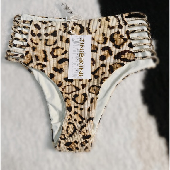 TiniBikini Bottoms - Picture 1 of 4